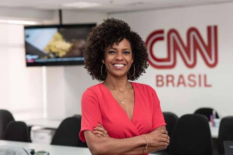 Luciana Barreto é apresentadora da CNN Brasil