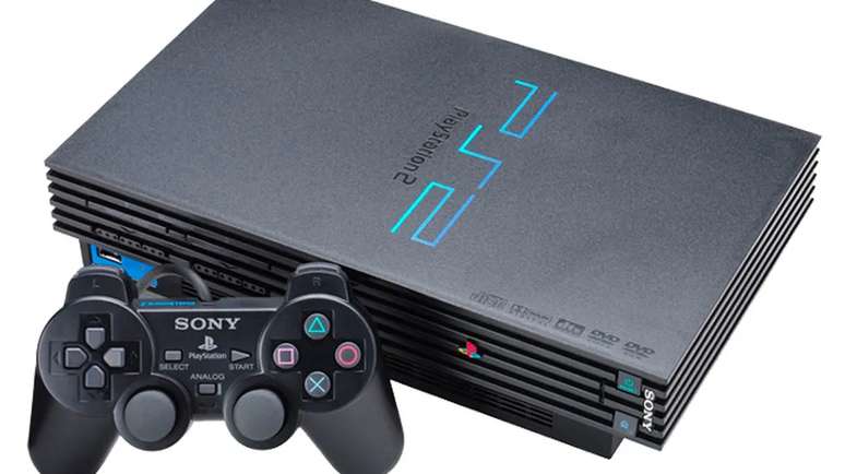 O PS2 original foi lançado em 2000.