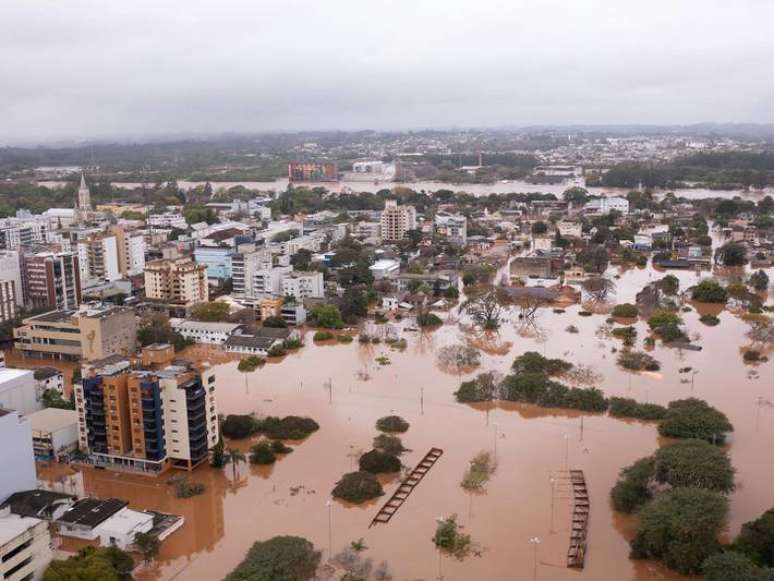 Lajeado foi uma das cidades mais afetadas pela passagem do ciclone no Rio Grande do Sul; especialistas afirmam que faltam dados de acompanhamento de longo prazo