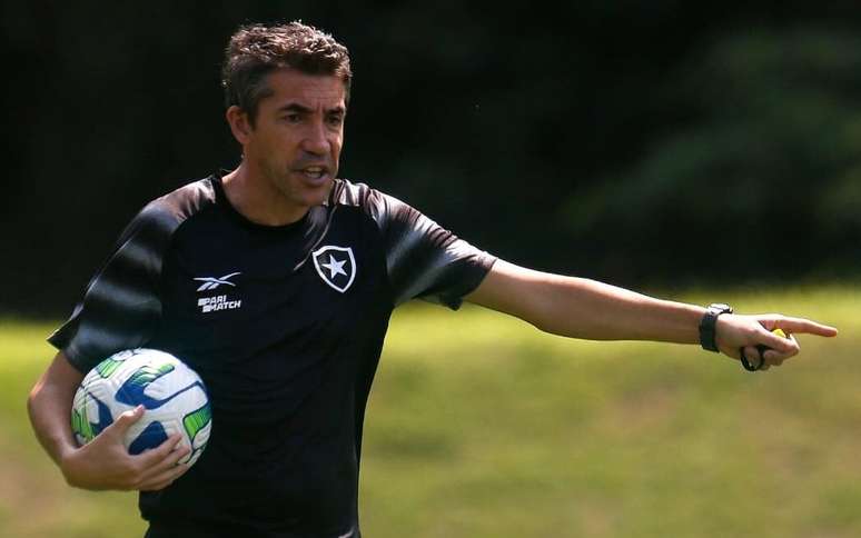At work: find out five points that Bruno Lage tends to observe when Botafogo returns to training