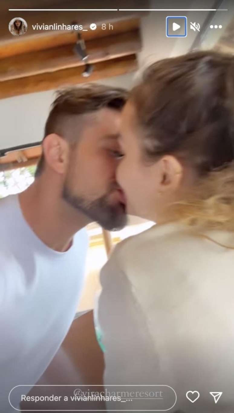 After the controversy, Rafael Cardoso seems to kiss his girlfriend in a ‘hot’ moment