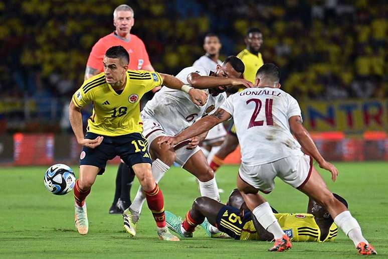 Colômbia leva a melhor em casa sobre a Venezuela, graças a gol de Rafael Borré –