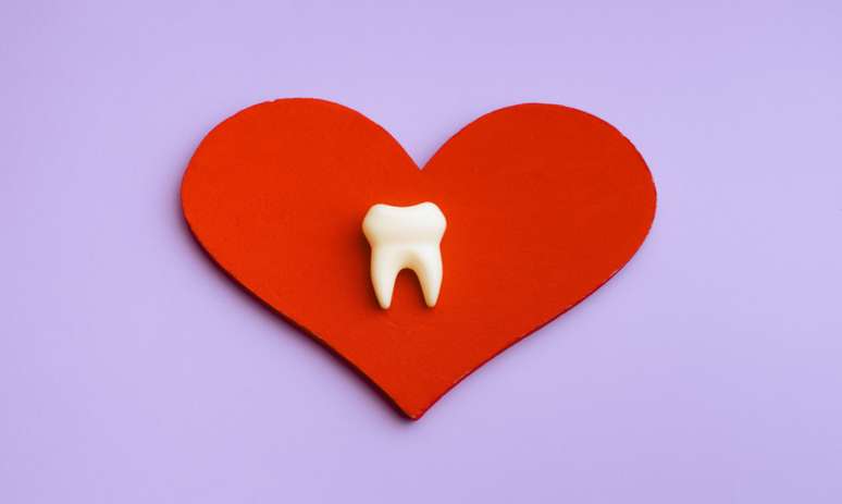 Saúde bucal impacta diretamente no coração; entenda -