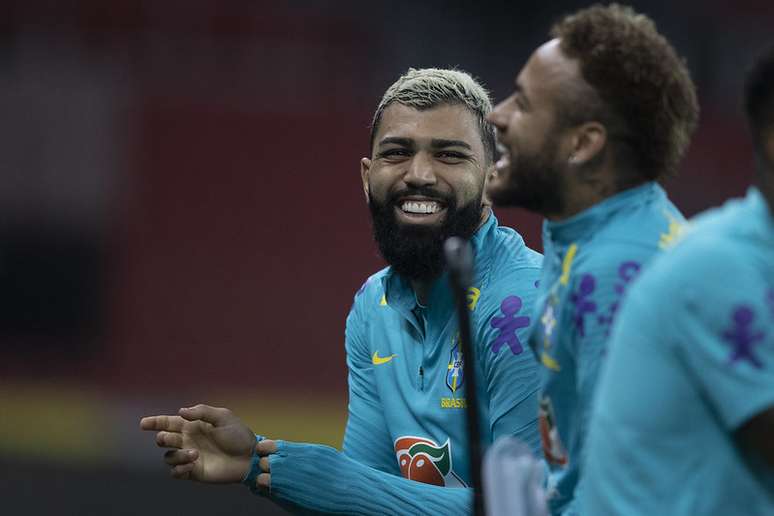 Gabigol e Neymar em momento descontra&iacute;do em convoca&ccedil;&atilde;o da Sele&ccedil;&atilde;o Brasileira