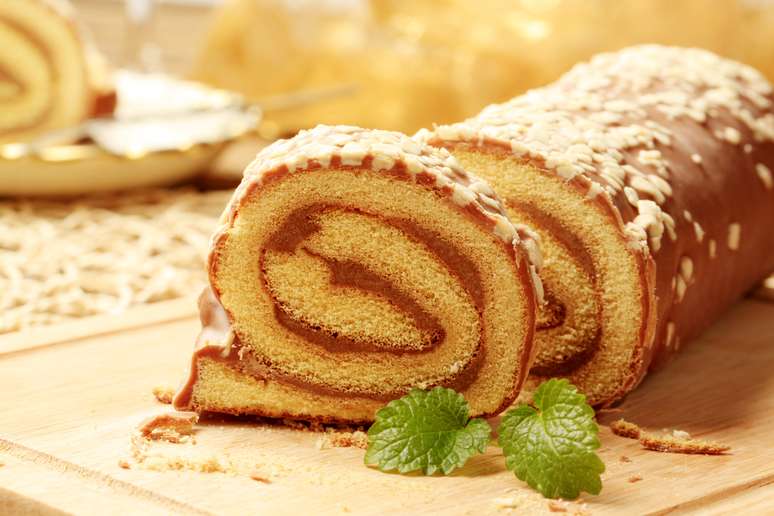 The roll is inspired by the classic French dessert 