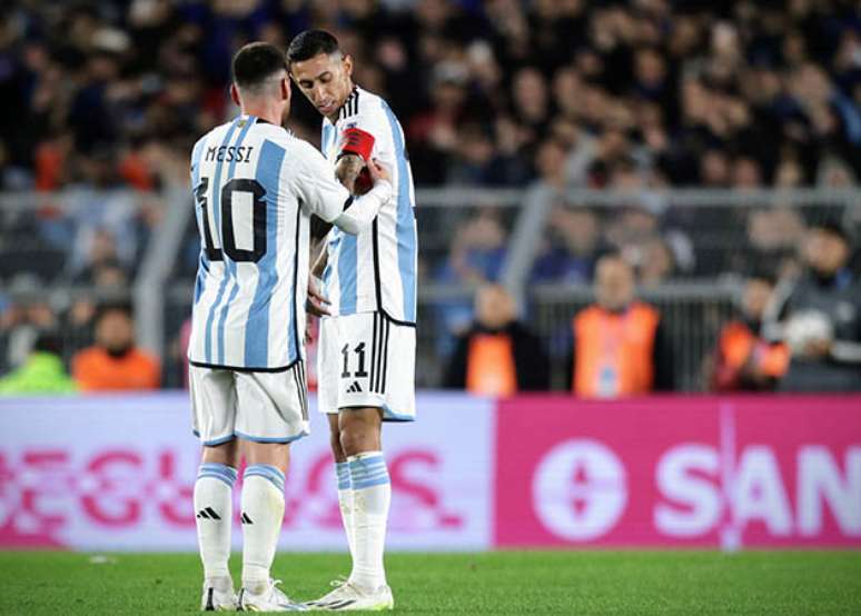 Messi se destacou no jogo de estreia da Areghtrnia nas Eliminatórias. Afinal, no duro 1 a 0 sofre o Equador, o gol foi dele –