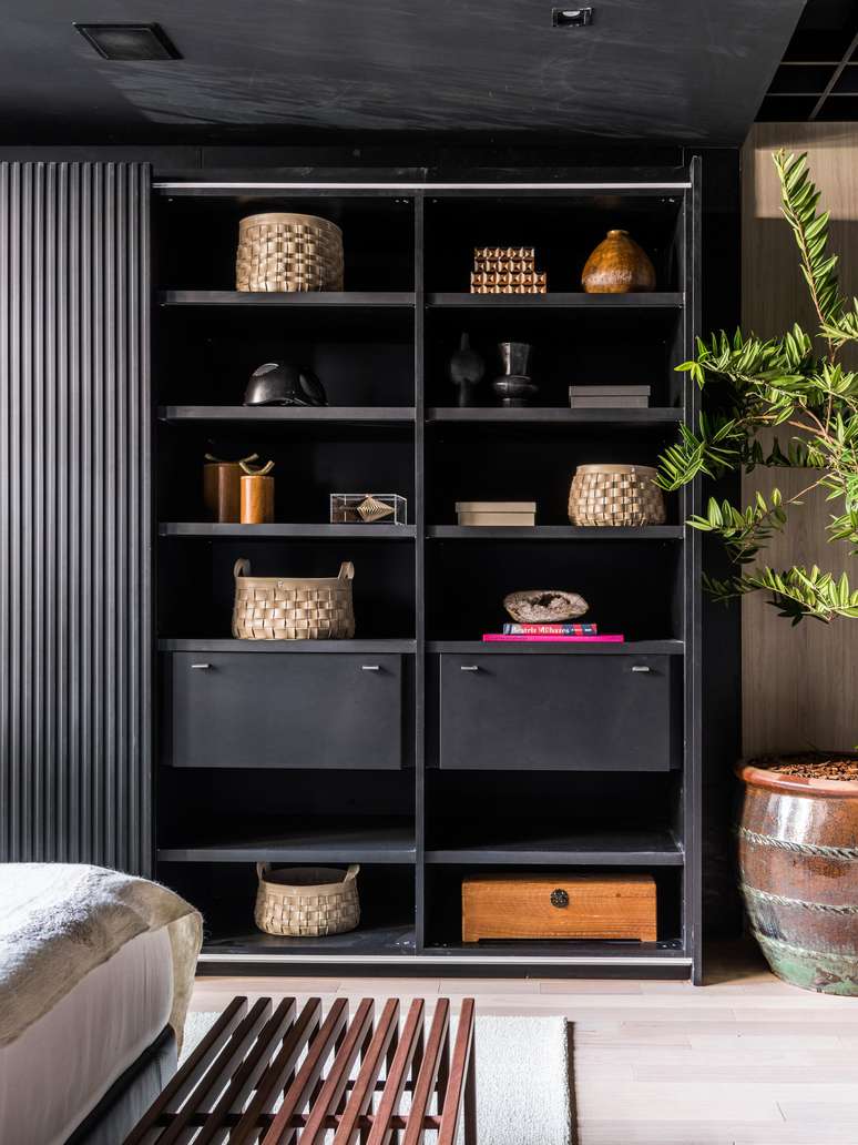 How to use black in decoration: find out how to balance the tone without making mistakes!