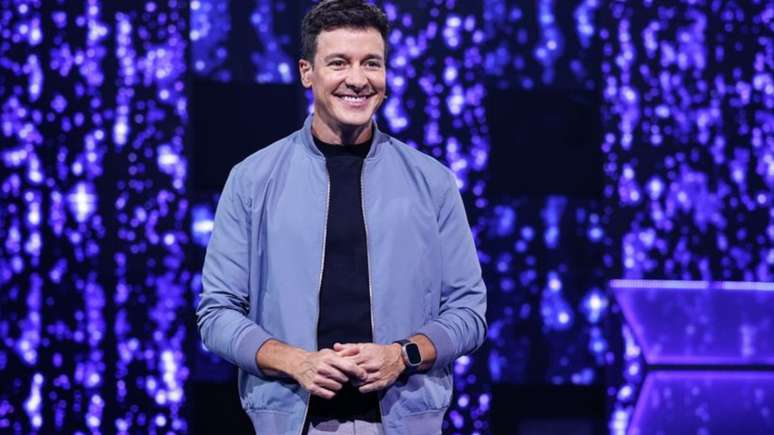Rodrigo Faro appears at an event with his three daughters and their beauty attracts attention