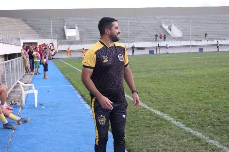 Amazonas fires coach Rafael Lacerda after 18 months at the helm of the team;  defeats in Serie C weigh heavily