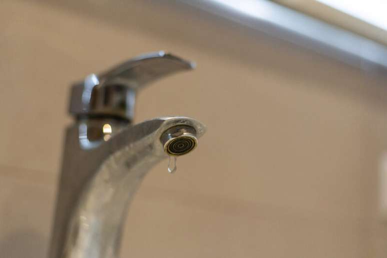 Starting this Tuesday in Porto Alegre, 10 neighborhoods will have water supply problems