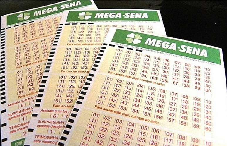 Mega-Sena volta a acumular e deve pagar R$ 51 milhões na terça (21