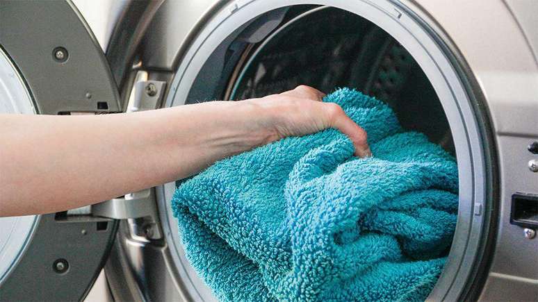 Lavar as toalhas frequentemente a baixas temperaturas é melhor do que lavá-los de vez em quando e em temperaturas mais altas