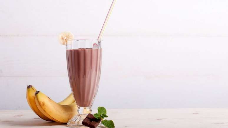 Milk-shake de banana com chocolate