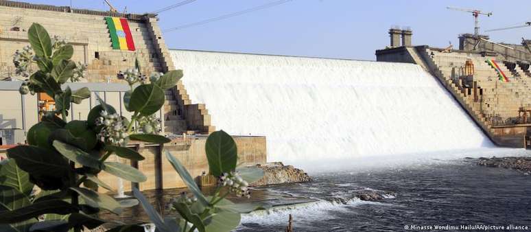 Barragem no rio Nilo Azul acirra tensões entre Adis Abeba e Caito