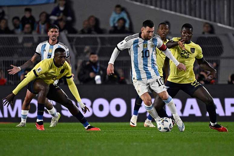 Lionel atuou quase toda a partida diante do Equador na vitória por 1 a 0 – Luis Robayo/AFP via Getty Images