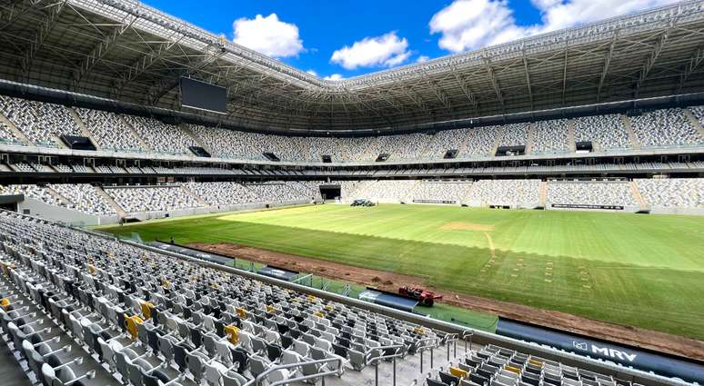 Gramado do Mineirão passa por manutenção; técnico do Atlético-MG e estádio  trocam informações, atlético-mg