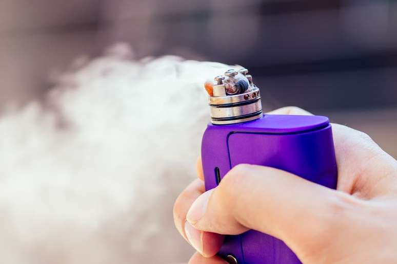 Vapor liberado pelo vape afeta negativamente as células do sistema imunológico (Imagem: Yurakrasil/Envato)