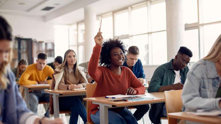 Use as vibrações da Lua em Virgem para melhorar seus estudos -