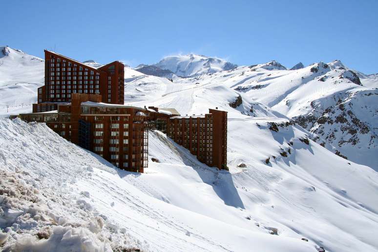 O resort no Valle Nevado, no Chile, que recebe muitos brasileiros na temporada de neve