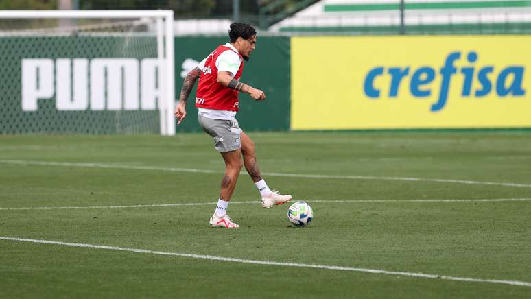 Capitão Gustavo Gómez durante o treino desta quinta-feira(14), na Academia de Futebol. FOTO: Cesar Greco/Palmeiras.