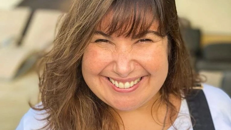 Mariana Xavier decides not to wear bras anymore and celebrates