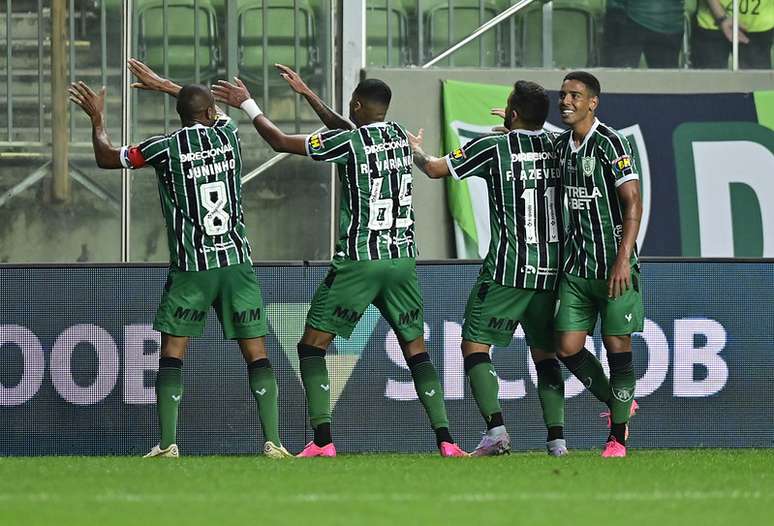 Am&eacute;rica chega para o jogo diante dos matogrossenses ap&oacute;s vencer o Santos &ndash;