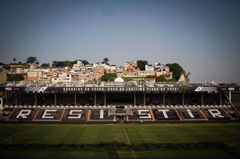 São Januário recebe mensagem especial após o fim da interdição –