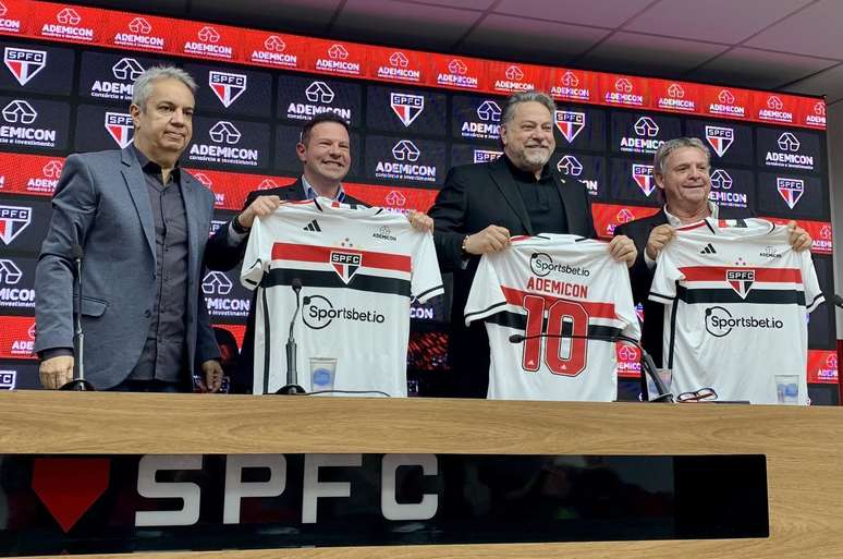 Anúncio do novo patrocinador do São Paulo 