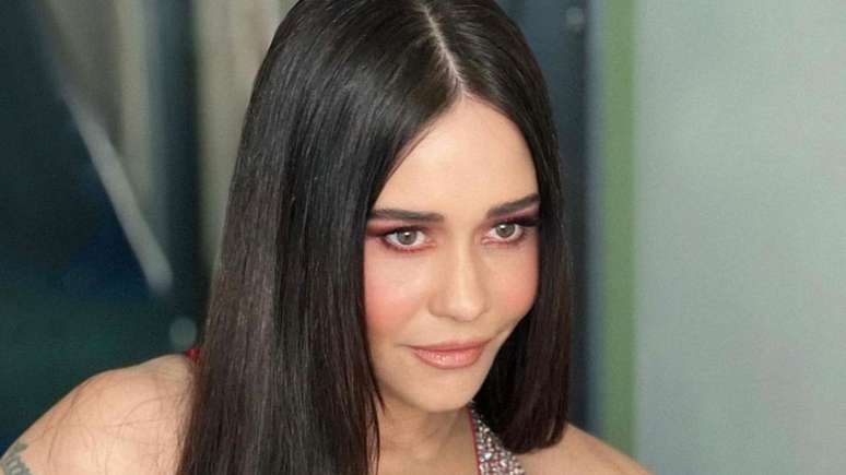 At 53 years old, Alessandra Negrini poses in panties and leaves fans euphoric