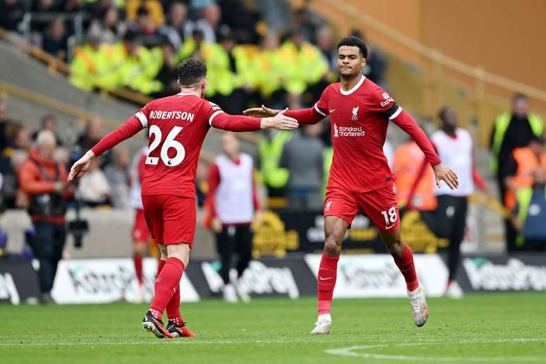 Campeonato inglês: Salah faz dois e Liverpool derrota Everton