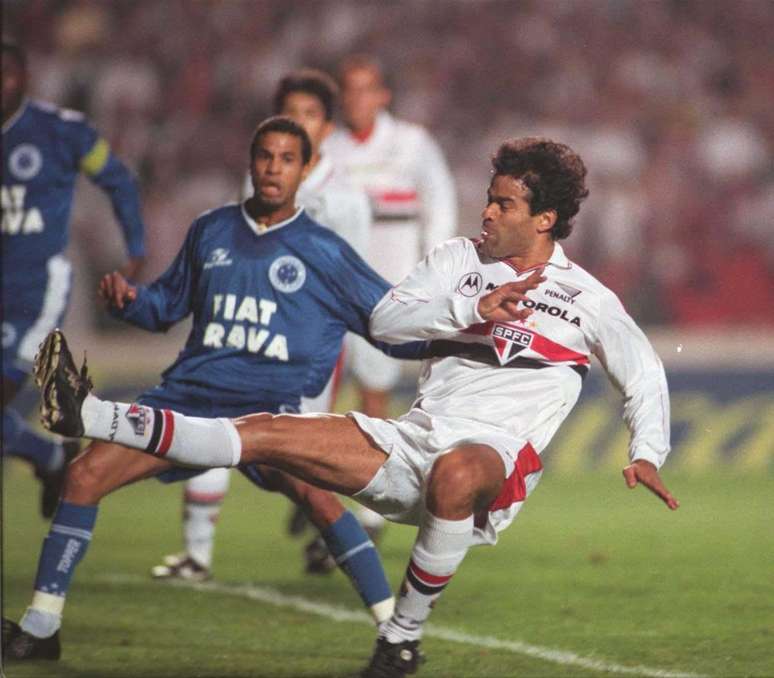 In every Lucas, a Rai!  The Brazilian Cup final could redefine the positions of idolatry in Sao Paulo
