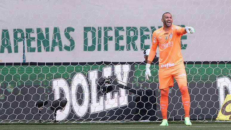 Sofascore Brazil on X: 🔎 Curiosidade: Weverton não defende pênaltis em  tempo normal com a camisa do Palmeiras desde o dia 02/11/2019, em vitória  do time contra o Ceará por 1-0 pelo