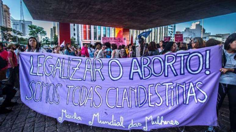 Legalização do aborto deve ser discutida no STF até 2 de outubro