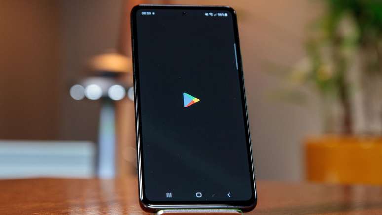 É seguro instalar aplicativos Android fora do Google Play? Entenda