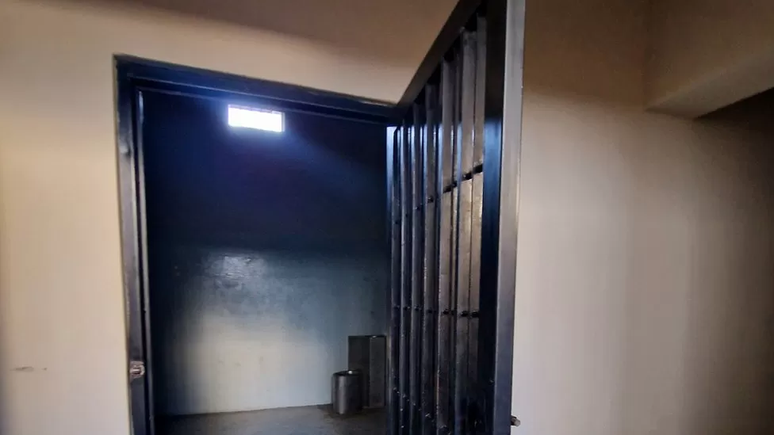 Detidos eram mantidos em celas escuras em La Departamental