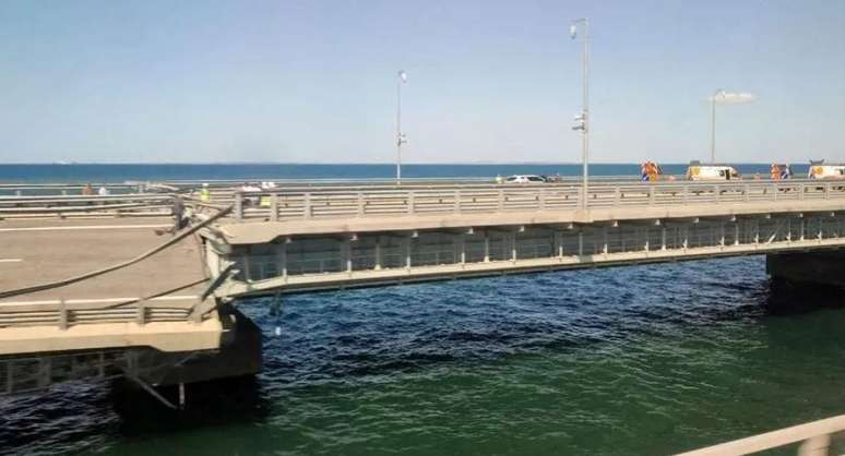 Ataque &agrave; ponte de Kerch, em julho, supostamente causado pela Ucr&acirc;nia; via faz conex&atilde;o entre R&uacute;ssia e Crimeia