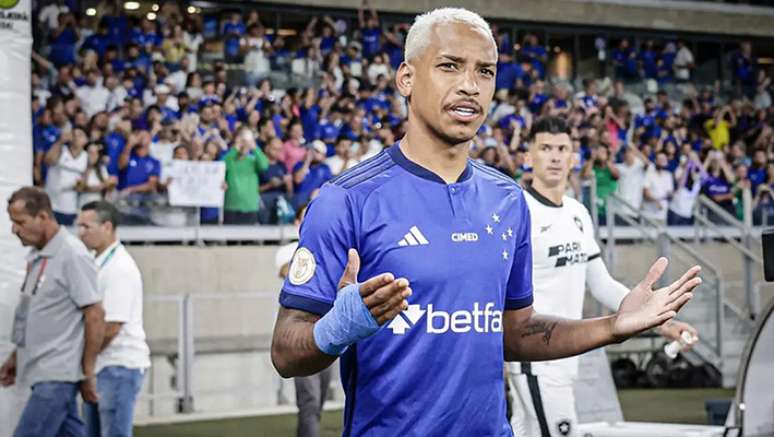 Matheus Pereira se lesionou no 0 a 0 contra o Botafogo,  em 8 de agosto –