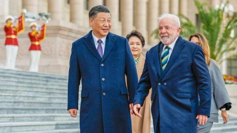 Lula foi recebido com pompa por Xi Jinping na China, em abril deste ano