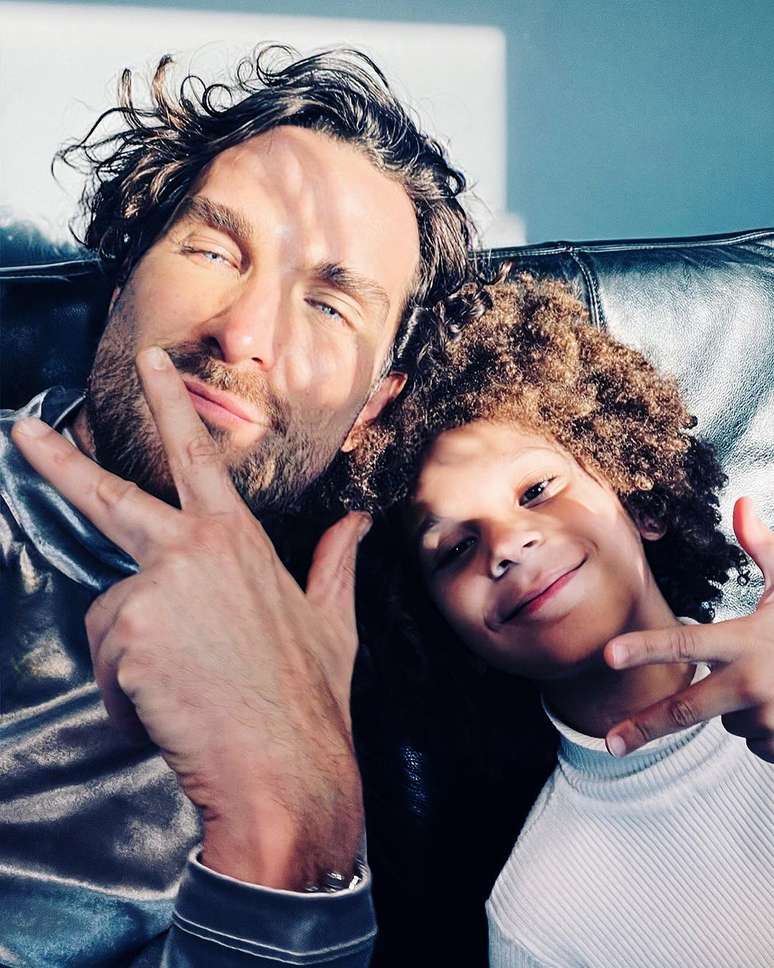 Ant&ocirc;nio, de oito anos, &eacute; livre para fazer e vestir o que gosta, sem imposi&ccedil;&atilde;o de pap&eacute;is de g&ecirc;nero