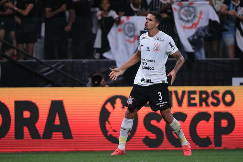 Corinthians vence Grêmio com gol aos 48 e conquista Supercopa