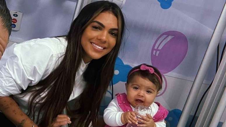 Tays Reis rushes her daughter to hospital: ‘She scared us’