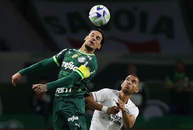 Goiás 1×1 Palmeiras Brasileiro 2022 R02. Empate no fim em jogo tumultuado -  3VV