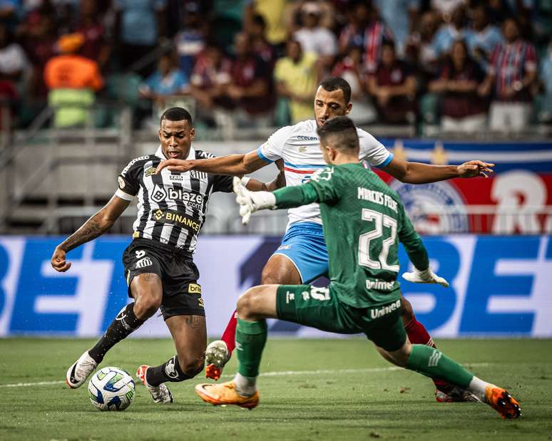 Santos, primeiro time bicampeão do mundo - Santos Futebol Clube