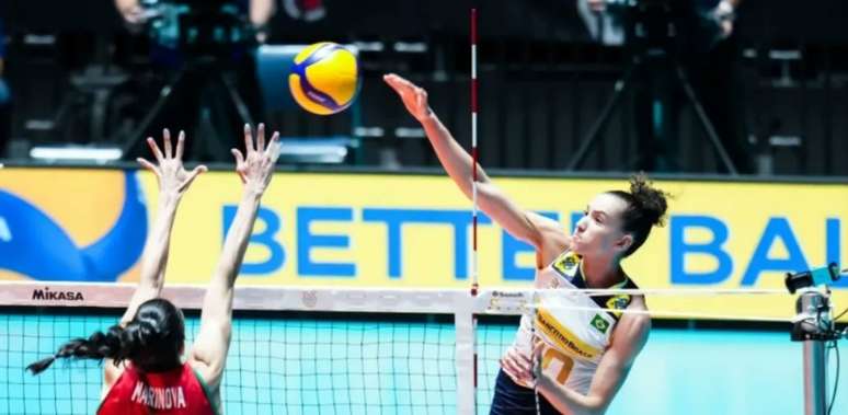 Pré-Olímpico de Vôlei: Brasil vence Bulgária no tie-break e perde liderança  do grupo