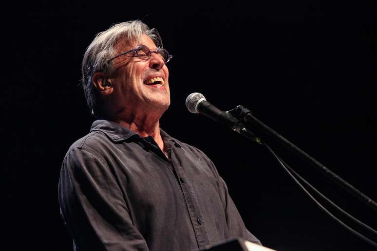 Aniversário de Ivan Lins: 10 sucessos de sua carreira - Thmais