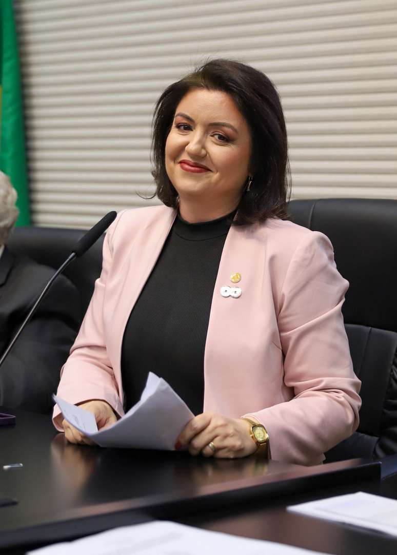 Andr&eacute;a Werner, deputada estadual e autista: "Falta uma inclus&atilde;o de fato que torne o espa&ccedil;o pol&iacute;tico mais interessante e acolhedor para candidatos PcDs"