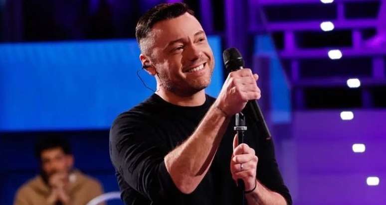 Cantor Tiziano Ferro Se Divorcia Do Marido E Cancela Show Para Ficar Ao Lado Dos Filhos 3716