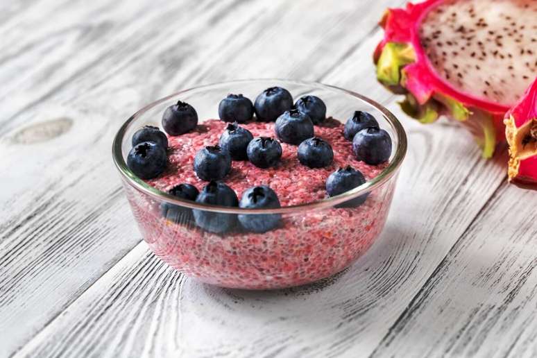 Pudim de chia com pitaya 