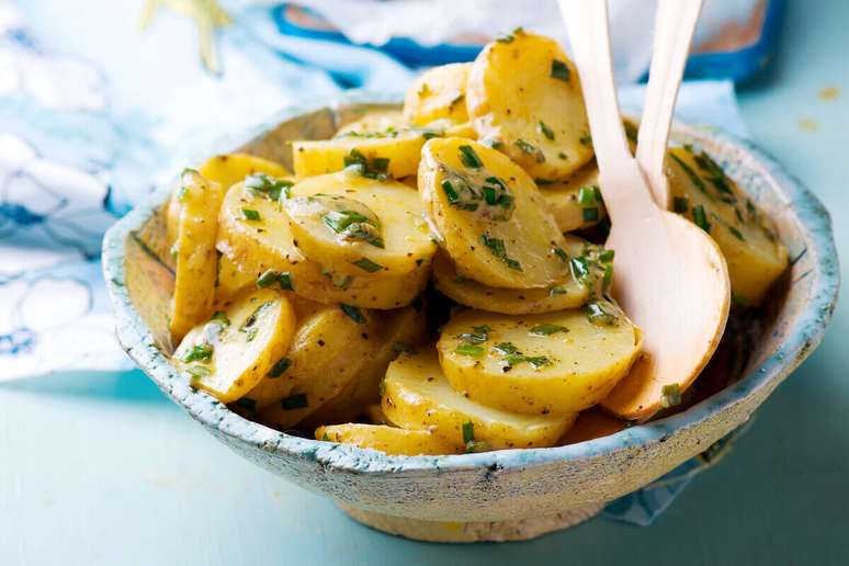 Salada de batata com salsinha 