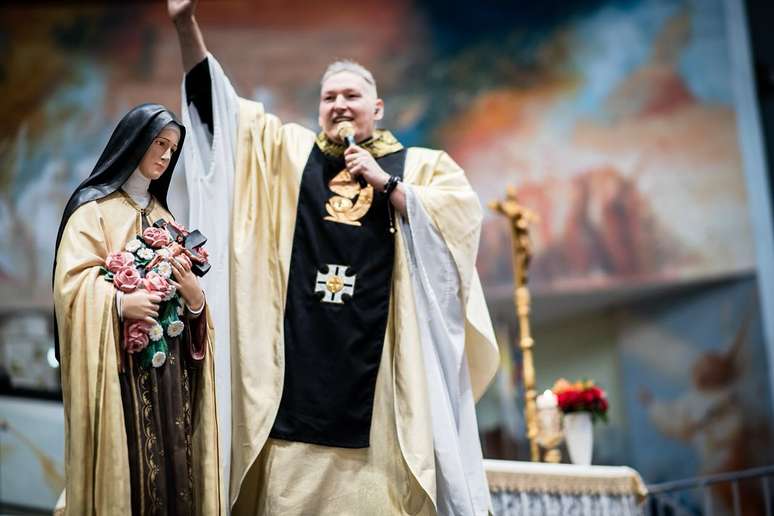 Father Marcelo Rossi